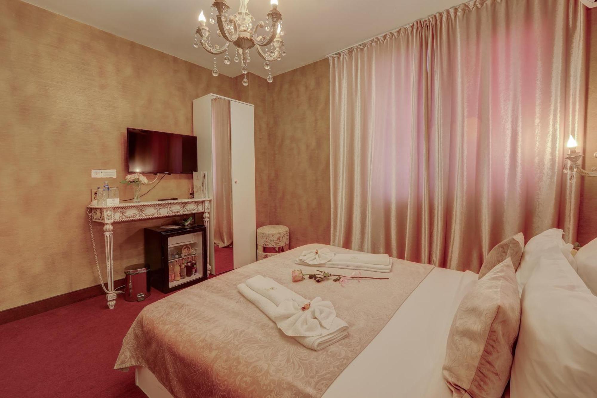 Hotel Imperia Varna Esterno foto