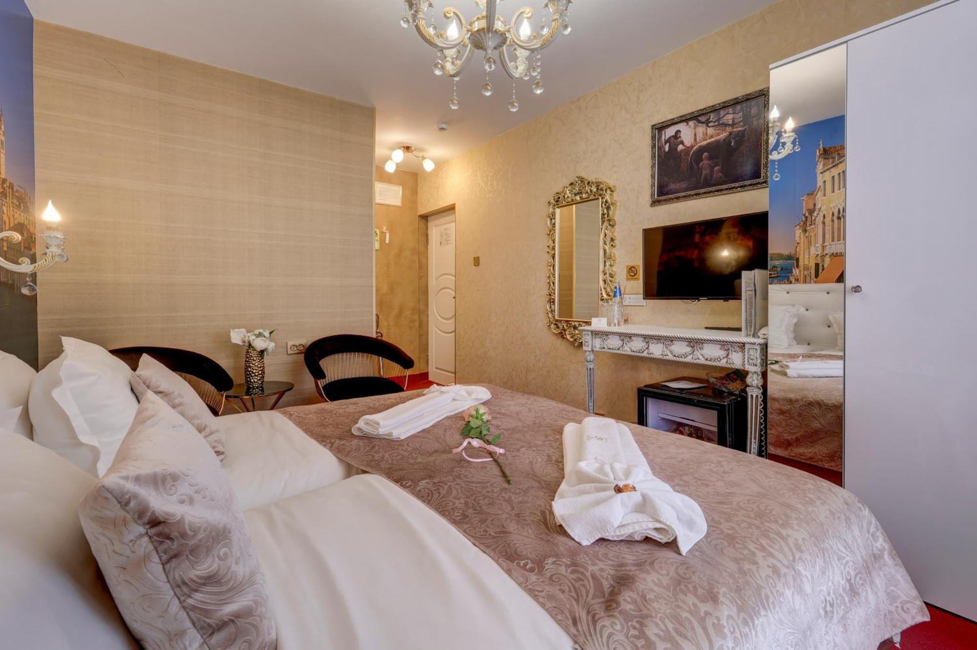 Hotel Imperia Varna Esterno foto