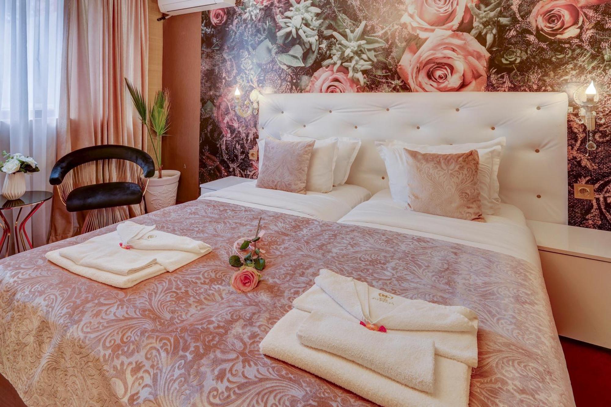 Hotel Imperia Varna Esterno foto