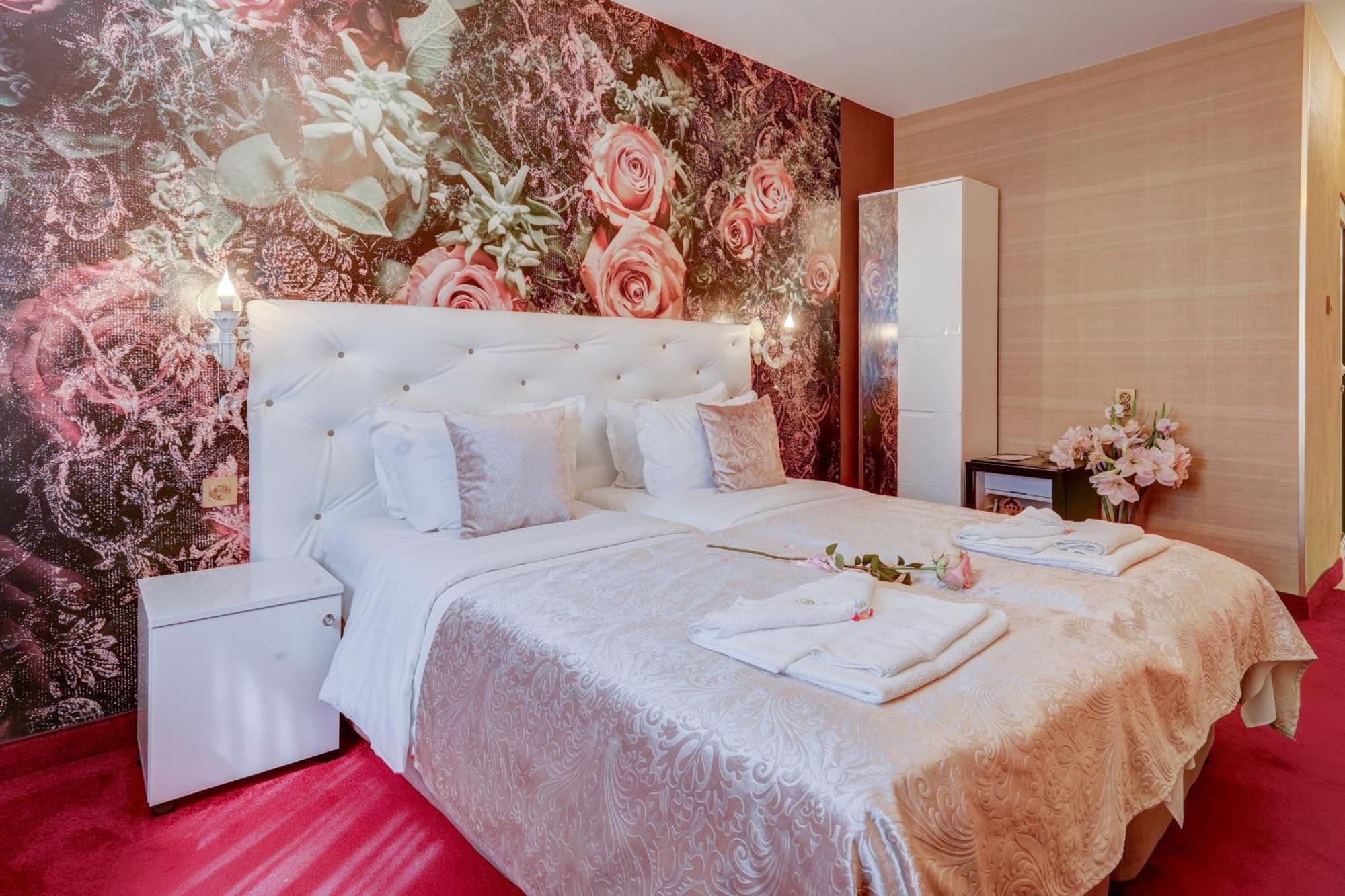 Hotel Imperia Varna Esterno foto