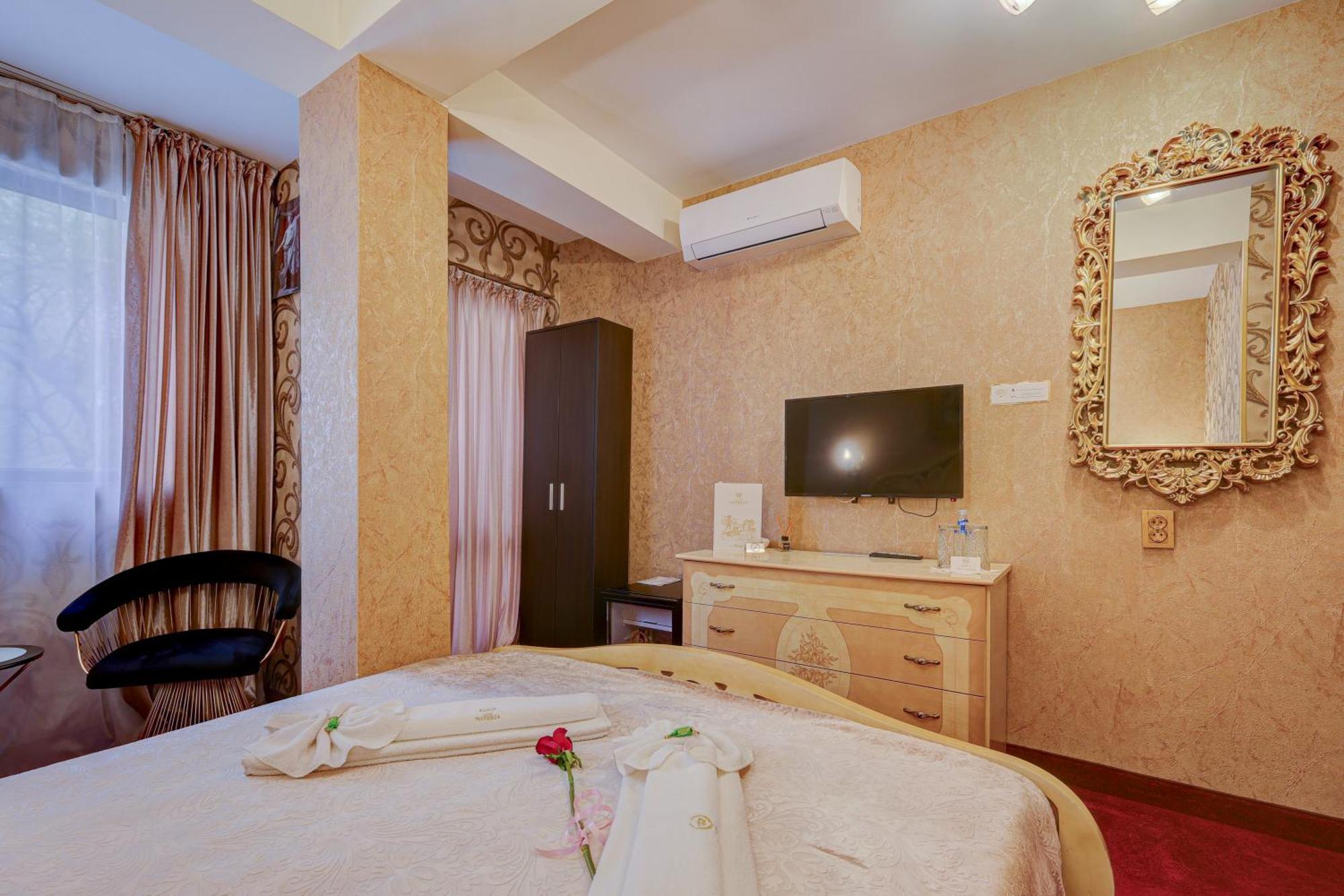 Hotel Imperia Varna Esterno foto